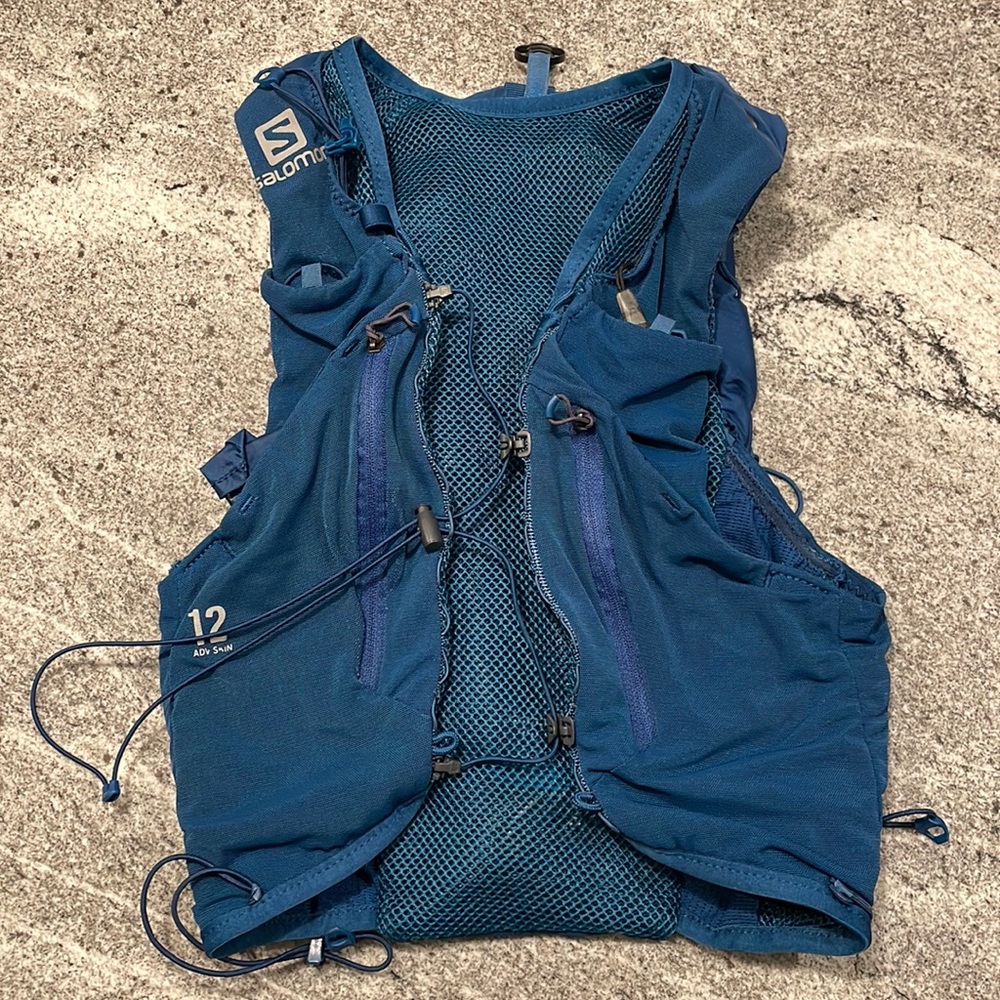 Salomon Adv Skin 12 hydration pack